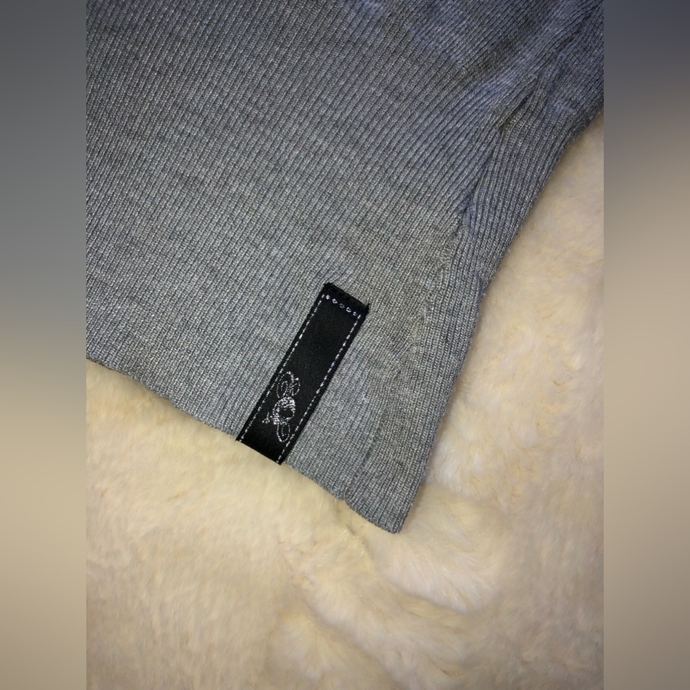 Sweater - Picture 3 of 8